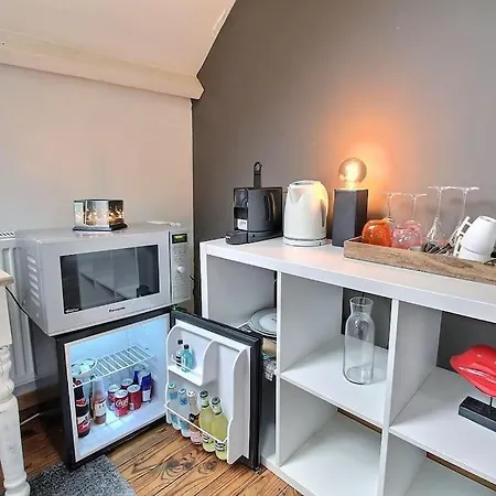D Hotes - De 30m2 Apartment